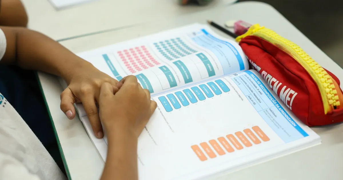 Imagem de MEC publica lista de livros didáticos para 2027-2030